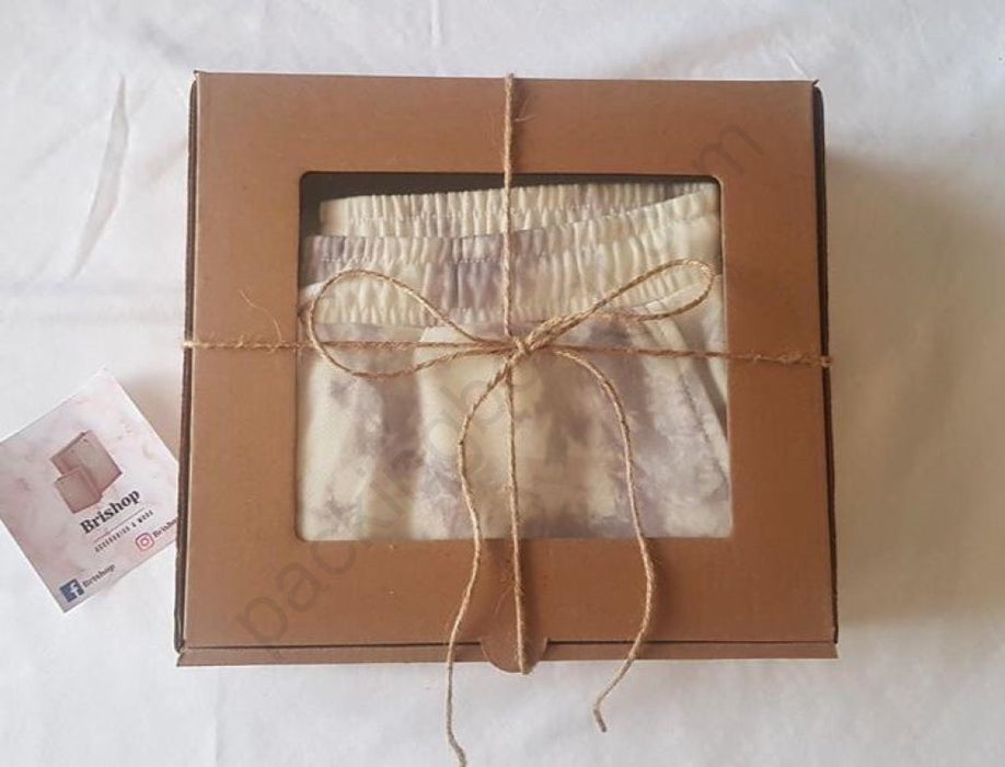 Caja con Ventana Cuadrada 26 x 23 x 7 cm (100 Unidades con LOGO)