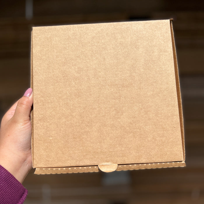 Caja de 20.5 x 20.5 x 4.5 cm