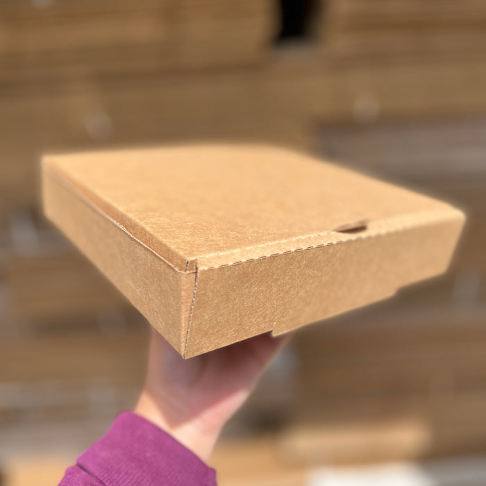 Caja de 20.5 x 20.5 x 4.5 cm