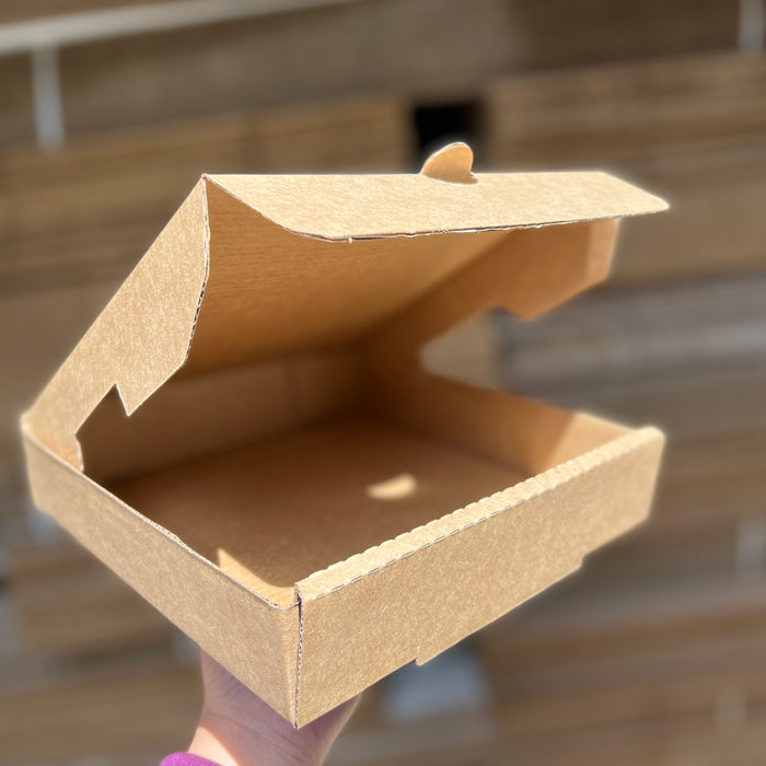 Caja de 20.5 x 20.5 x 4.5 cm