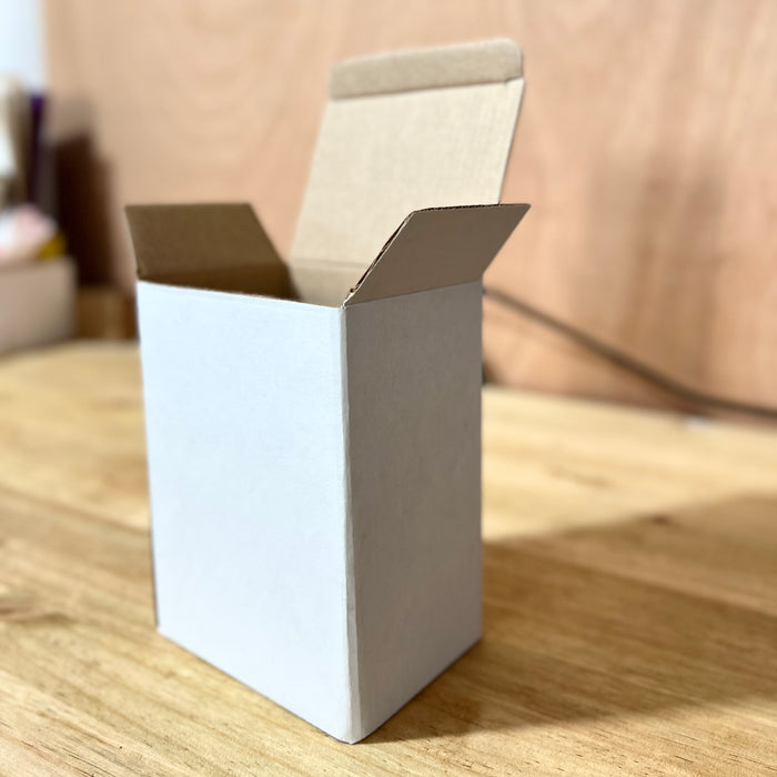Caja de 12 x 9 x 16 cm