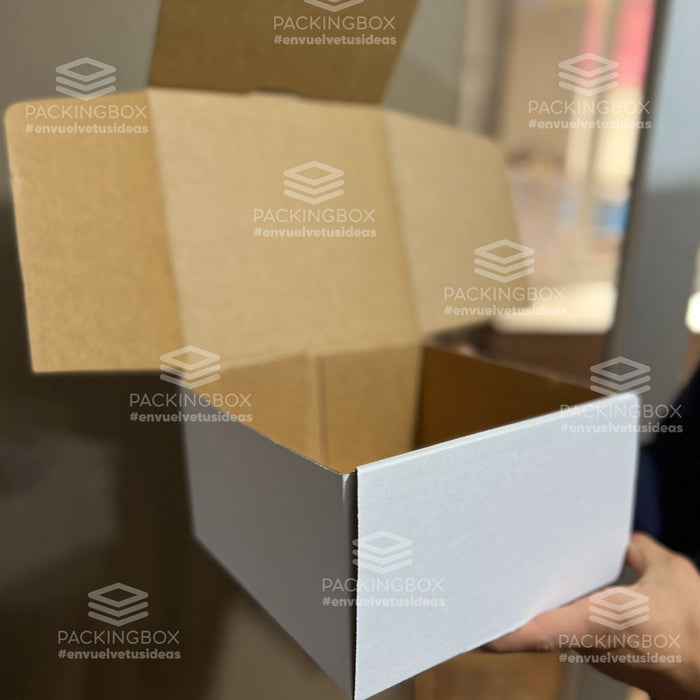 Caja de 21.5 x 21.5 x 12.5 cm (25 Unidades Q5.5 c/u)