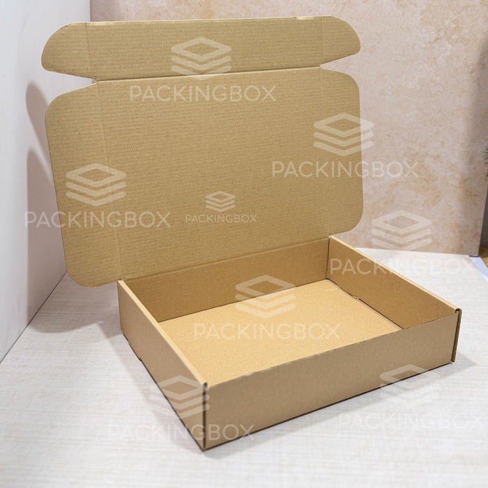 Caja de 29.5 x 22.5 x 6.5 cm