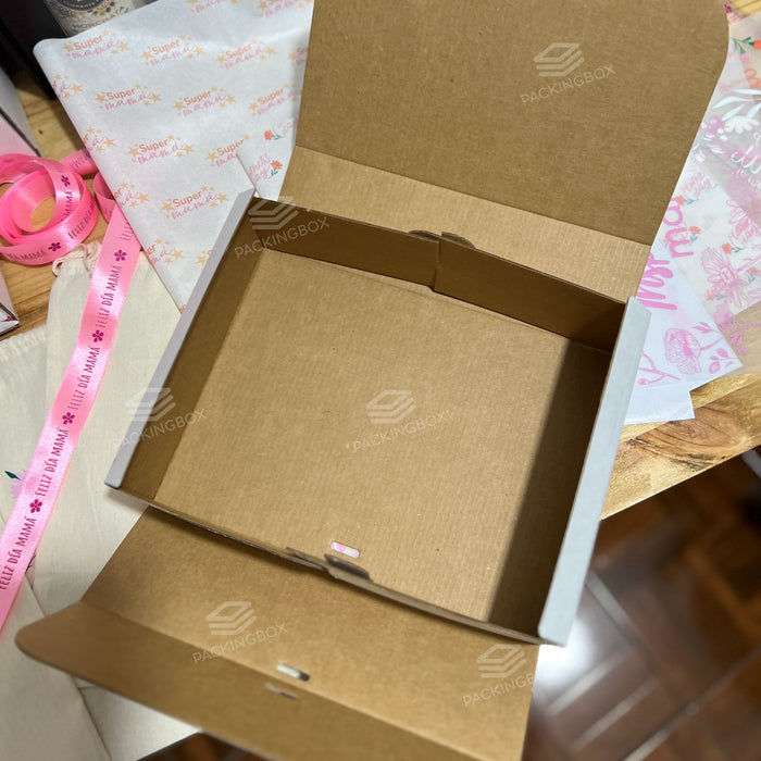 Caja tipo sobre de 23.5 x 23.5 x 6 cm (100 Unidades Con LOGO)