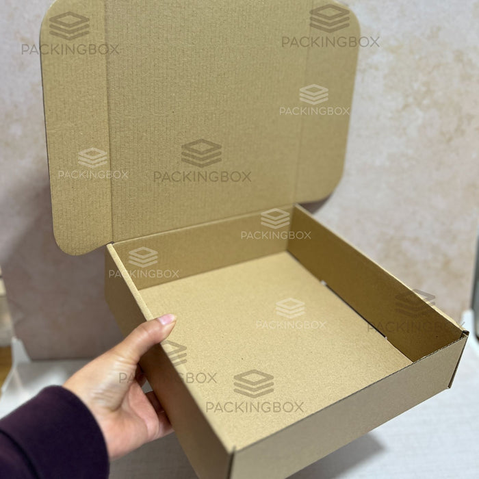 Caja Cuadrada de 23 x 23 x 6.5 cm