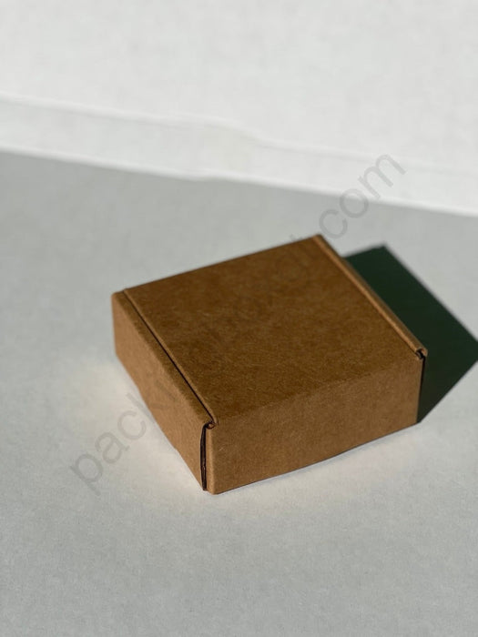 Caja de 10 x 10 x 4 cm (100 Unidades con LOGO)